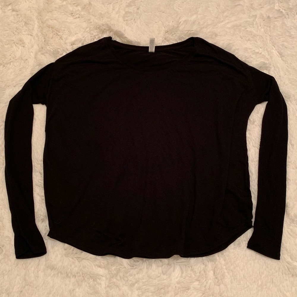Bella Flowy Long Sleeve Tee 2x1 Sleeves